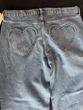 Universal Thread Womens 90s Baggy Jeans Heart Back Pockets Mid Rise Size 14 NWT